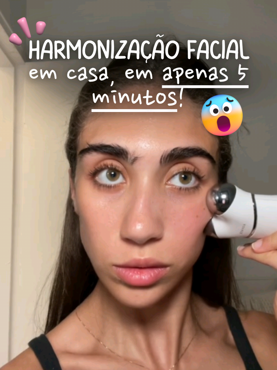 💬 Coment@ “Pele de Milhões” que eu te mando o l!nk! Só faz harmonização facial quem ainda não conhece esse aparelho! Ele usa microcorrente pra firmar, levantar e deixar a pele com aquele glow de rica ✨ Rápido, prático e com resultado visível! massageador facial, microcorrente, lifting facial, cuidados com a pele, skincare, colágeno, firmeza na pele, rosto definido, rejuvenescimento, drenagem facial, glow instantâneo, aparelho estética, estética em casa, comprei na shopee, achadinhos da shopee, achados da shopee, shopee, achadinhos