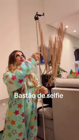 Bastao de selfie com Bluetooth facilitando a vida nos conteúdos que precisamos 💕 #dicadefotos #bastaoportatil #portatil #paudeselfie 