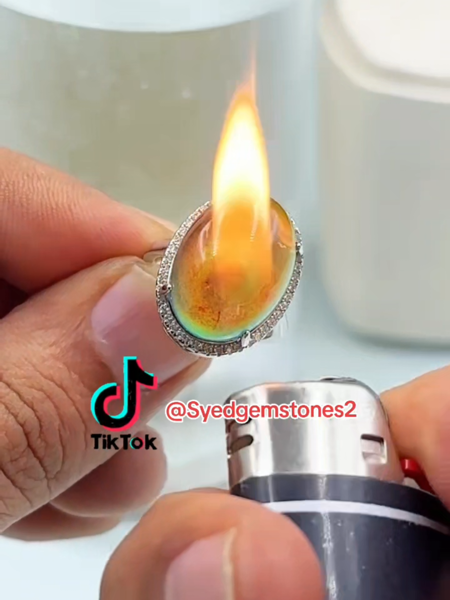 Synthetic Magic color changing Mood Stone. With Beautiful pure silver ring for women's.😍😍😍