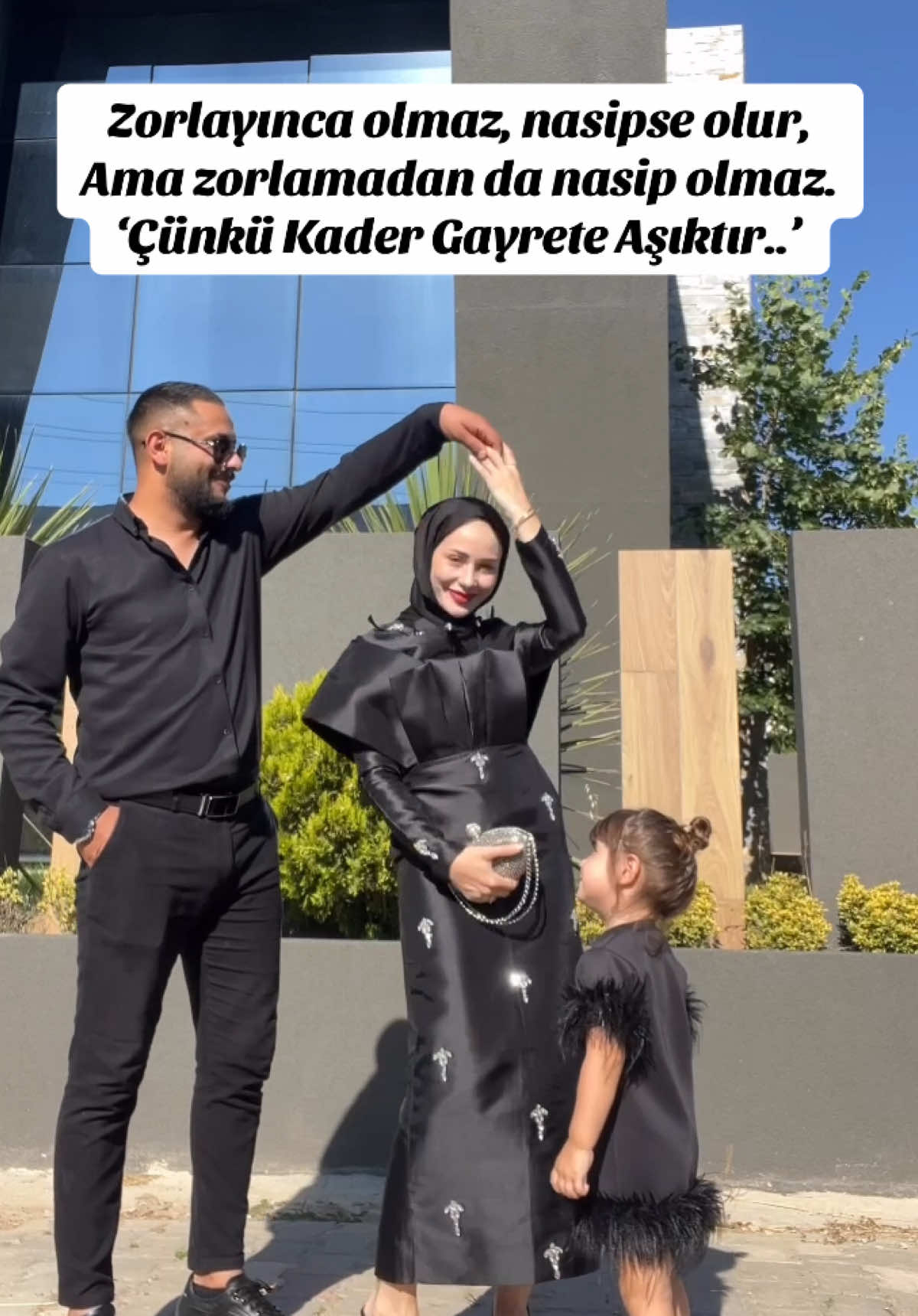 ‘Rüyasından vazgeçen kendinden vazgeçer.’🤍 #kadergayreteaşıktr #eşreftek 