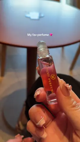 Smells good #perfumetiktok #pheromones #pheromoneperfume #venomperfume #rollonperfume #longlastingperfume 