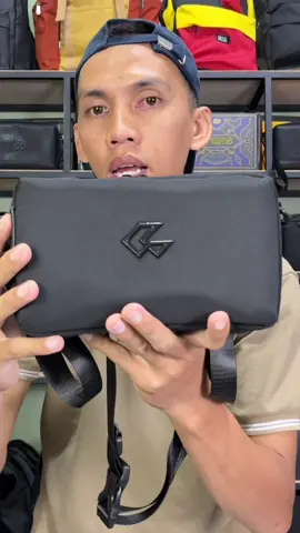 Handbagmurah waterproof tahan air dan tahan bara api dari goezbag cuma dibawah tujuh puluh ribu aja #handbagmurah #handbag #handbags #handbagscollection #tashandbag #tasslempang #taspriamurah #taspria #clutch #clutchbag #slingbag 
