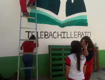 Trabajando duro para que cada día nuestra escuela se vea más linda de lo que es ❤️#tbc #alumnos #fyp #videoviral #educacion 