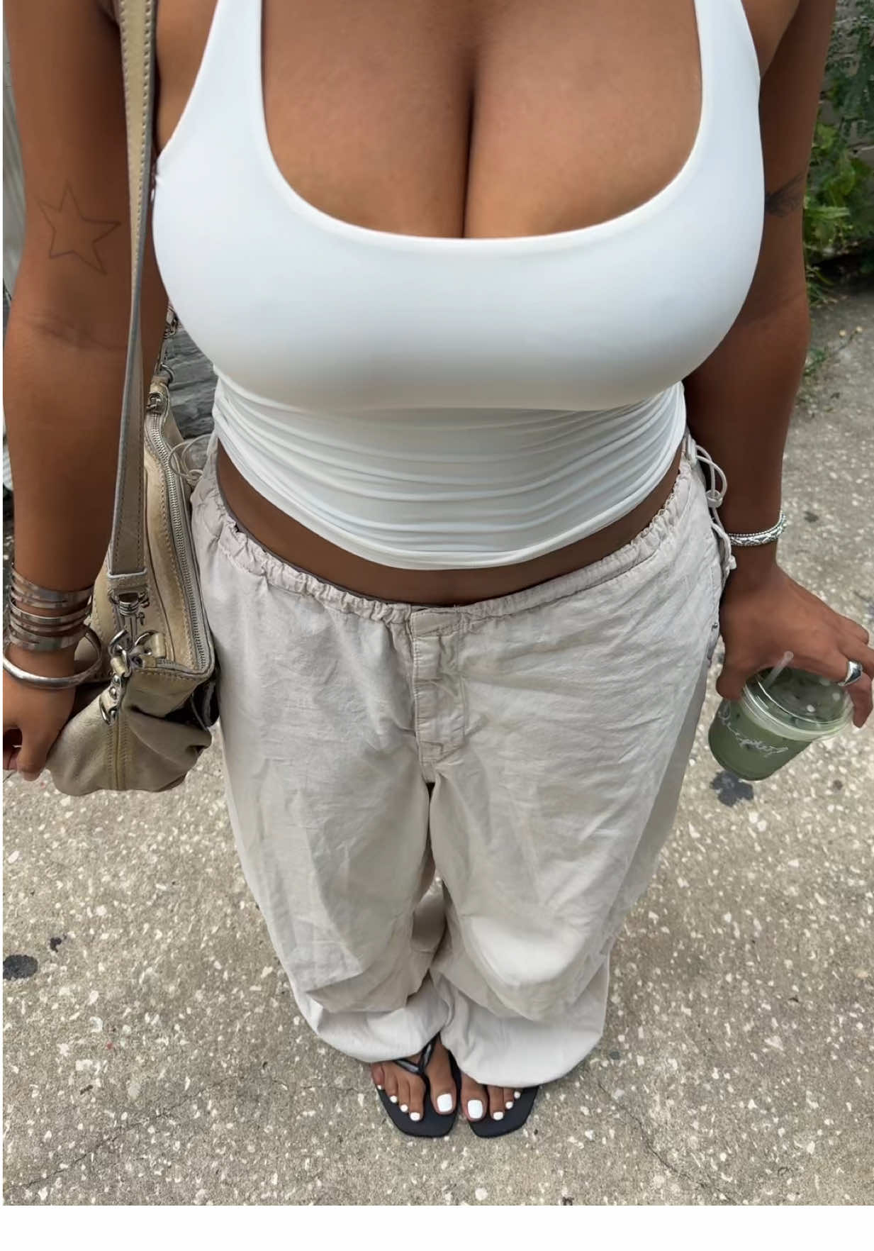 pots for a hot ass day <3  #fashion #OOTD #trending #style 