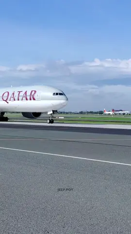 Qatar Airways | Boeing 777-3DZ (ER) . #fyp #fypシ #fypage #avgeek #aviation #plane #planespotting #naia #manilainternationalairport #boeing #boeing777 #qatar  @P A T R I C I O @Capt. Meddy👨‍✈️🛫 @Laanceeey. @cyviation @Chris @MOTOPILOT @jasperdlcrz ✈︎ @Jruss_14 @Capt. Crazy @Jhobai @khed.tan  @_jjjampong_ @bhambinna @mauyonaisse_ @flybenny @amt_fitz @buddyboyyyy04 