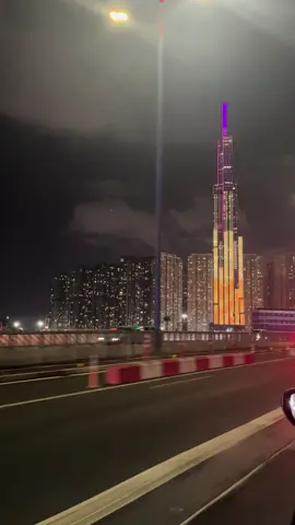 Sài Gòn về đêm 🌃