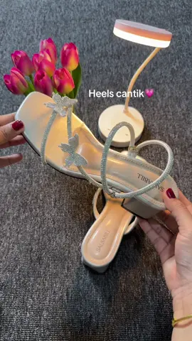 Cantik sekaliiii girls💗💗💗#rekomendasiheels #heelscantik #promoguncang77 #heelspesta #heelskondangan #heelskupukupu 