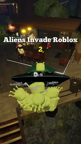 Aliens Invade Roblox 2 #robloxfyp #robloxcomedy #alien #micup #micuproblox #scream #prank 
