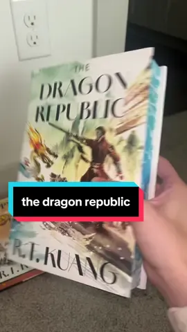 i usually have the sprayed edges facing out tbh #thepoppywar #dealsforyoudays #tiktokshopcreatorpicks #sprayededges #specialeditionbook #specialeditionbooks #specialedition #BookTok #thedragonrepublic 