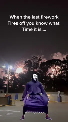 🎇 July 4th is over… 🎃 You know what time it is… Spooky Season has entered the chat. 🦇💀👻 Goodbye fireworks, hello fog machines. Swap the sparklers for skeletons. Bring on the pumpkins, villains, and haunted vibes. It’s time to get wicked. 😈🕸️ From Main Street pumpkins to haunted houses at Universal — you already know where I’ll be. Halloween 2025, let’s go. #Disniversal #SpookySeason #HalloweenTime #DisneyHalloween #HHN2025 #FallVibesOnly #FromFireworksToFrightNights #VillainsUnleashed #CapCut 