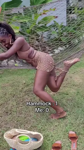 This hammock a try tek mi 2 points🤣🤣😩😩