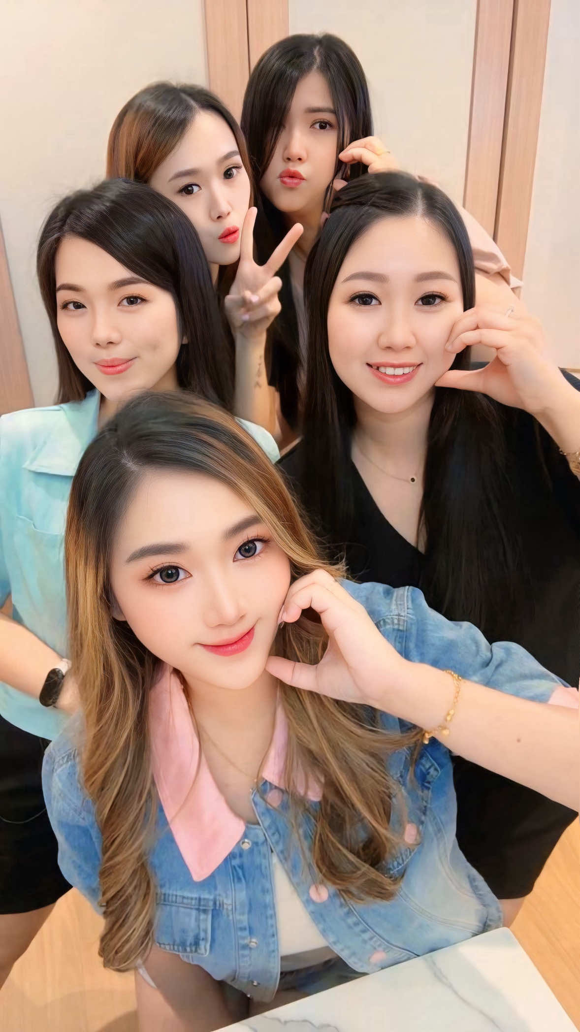 Jadi juga Velocity Rekereke 🤣@Coliine 🤍 @Marrr 🎀 @Jia @Fress 🌸 