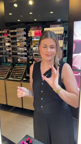Nieuwe shake & shine liquid lipsticks van douglas 💕 #douglas #douglasnederland #lipstick #shine #shake 
