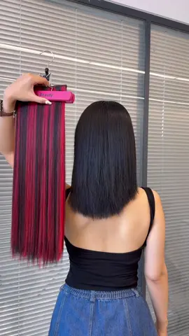 Red Highlights Hair Extension❤️#vigorous #vigorousbeauty #red #redhair #redhairgirl #highlight #highlightshair #hairextensions #hairtok #hairstyle #girls #beautyhacks #fyp #fypシ #dealsforyoudays 