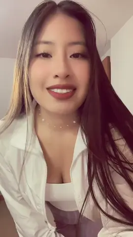 Andrea padilla  #delaselvasuencanto💖🌴🏄 #peruana🇵🇪 #peruanabonita #mujerhermosa💞♥️ #viralvideostiktok 