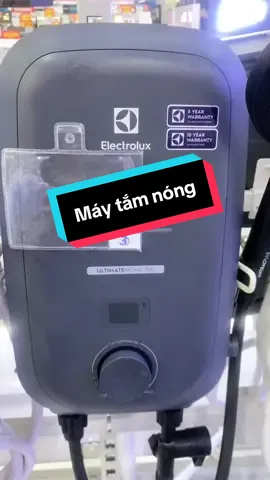 Máy tắm nóng Electrolux  ✅ Công suất 4500W, kèm vòi sen kháng khuẩn AntiBacPlus 5 chế độ phun.  ✅Màn hình cảm ứng thông minh, dễ dàng quan sát chế độ nước và mức nhiệt. ✅Bảo vệ an toàn nhờ cầu dao chống rò điện ELCB và vỏ chống thấm nước IP25. ✅Công nghệ SafeReady tự động kiểm tra độ an toàn của máy. ✅Hấp thụ nhiệt dư ComfortFlow đảm bảo nhiệt độ nước ổn định. ✅Bơm trợ lực OptiFlow vận hành êm ái, có thể tùy chỉnh lực bơm theo nhu cầu của bạn. #giadung #fyp #shop24h3006 #trend #xh #electrolux 