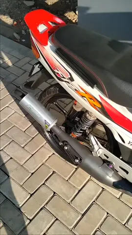 ademm 😊 #CHAN #knalpotracing #knalpot2tak #fizr #fizr_2stroke #fizrmodifikasi #foryou 
