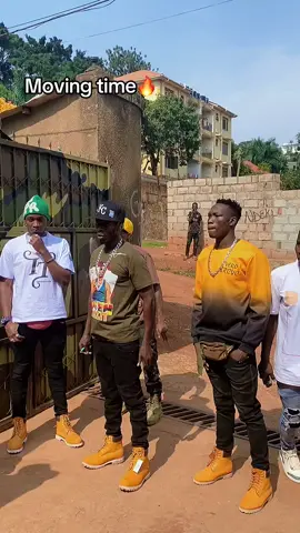 Moving time #goviralgo #trending #fangoneforest #fyp #alienskinug😂🔥🔥bobi #foryouforuou✔️ #viraltiktokvideo #viraltiktokvideo #alienskinug😂🔥fangonesoldiers ##foryou @AlienSkin ug 
