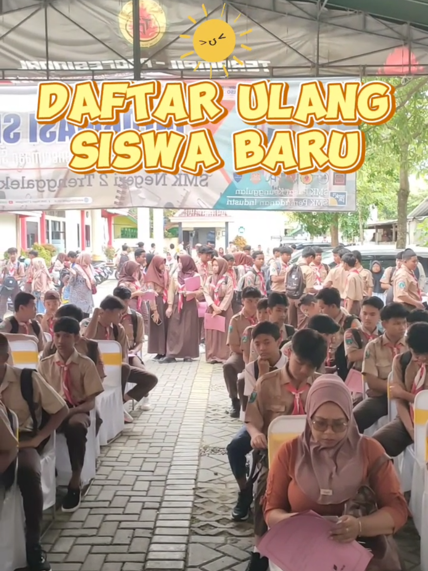 Selamat untuk kalian yang sudah diterima menjadi siswa baru di SMKN 2 Trenggalek, semangat mengukir prestasi 💐🤗 #spmb #smkn2trenggalek #smkneda #daftarulang 