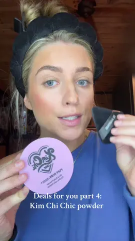 The best makeup powder @KimChi Chic Beauty #kimchichicbeauty #kimchichicpowder #settingpowder #makeupmusthaves #setbakepowder 