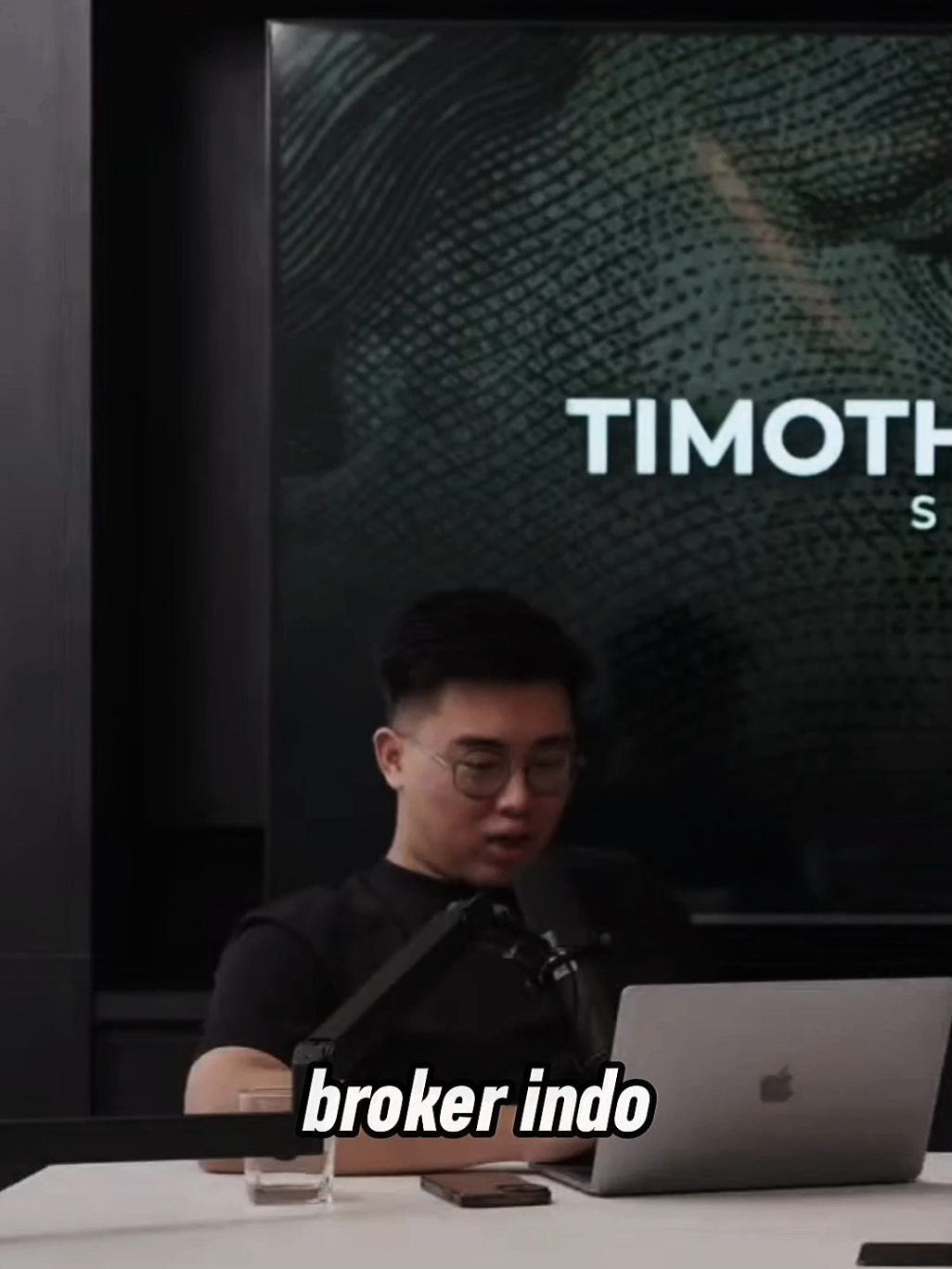 Broker Indo ga bisa beli saham US.  #timothyronald #kalimasada #akademicrypto #fyp 