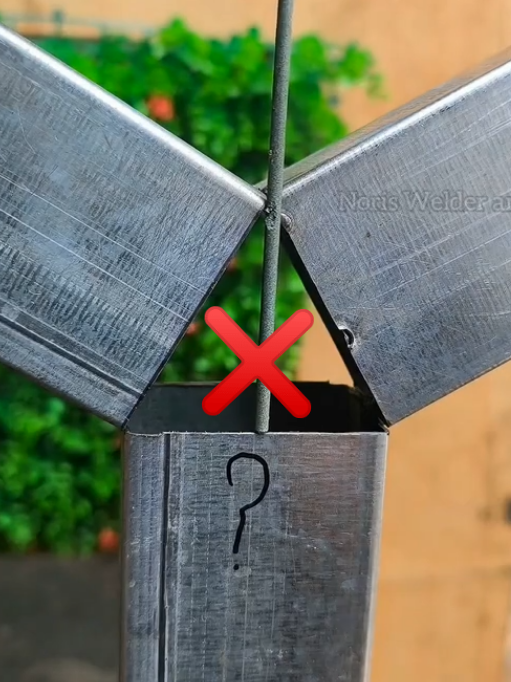 Not many people know!! trick to cut square iron using a combined method of 3 iron bars. #welding #welder #cuttingskills #metalwork #fabrication #tipsandtricks #technique #amazing #ideas #perfectweld
