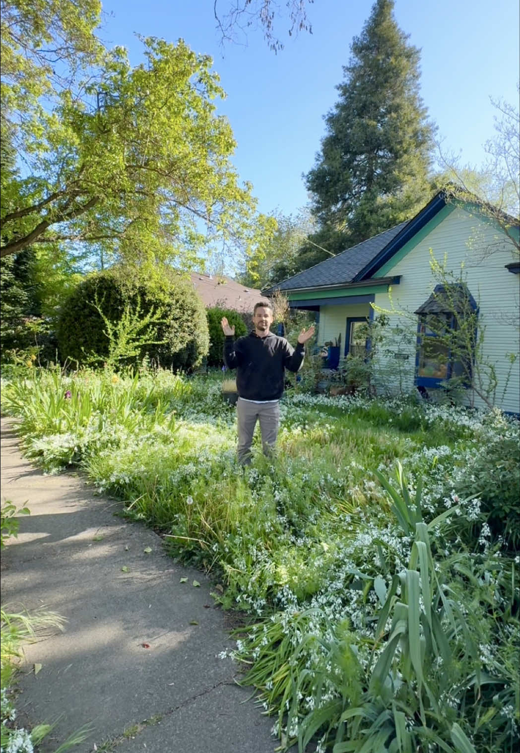 People are always asking me ways they can help in their local community, so here’s a great way. I asked for people to nominate people who needed help with their yards, I got a bunch of requests and picked a few to do over the course of a day. This specific yard belong to an elderly woman who couldn’t walk well and had no family to help her out, so that’s where we came in. If you’re looking to make your local community a better place, maybe start by asking if anyone in your neighborhood could use help with mowing their yard. I hope this helps and I hope you all have the best weekend! Finally, do you like wildflower or well manicured garden beds better?!? #DIY #yardmaintnace #helpyourneighbor 