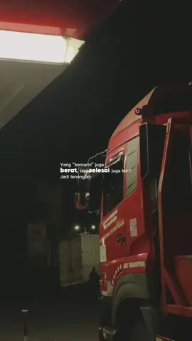 problems come and go, so live it and enjoy the process 🙇🏻 . . . . #kiremkiremminyak #kurirminyak #tbbmboyolali #amtpertamina #sopirtangkipertamina #ftboyolali #pertaminaindonesia #sopirtrukpunyacerita #boyolali24jam #amtpunk #fypage #xyzabc #sopirtruckindonesia🇮🇩 