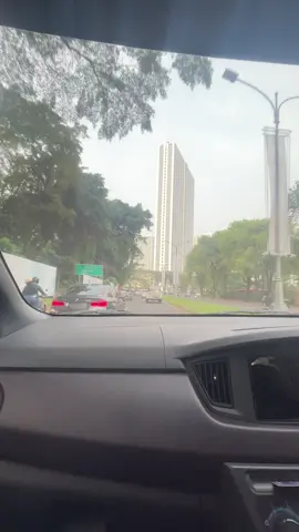 Bayang-bayangmu... #xybca #xybcafyp #batamtiktok #batam #driving #serpong #jakarta #soetaairport #fyp #fypシ #fypシ゚viral #fypage #fyppppppppppppppppppppppp 