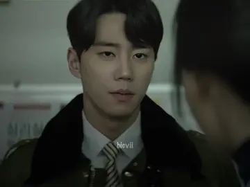 صاير عصبي  #fyp #foryou #kdrama #المواطن_الشجاع #leejunyoung 