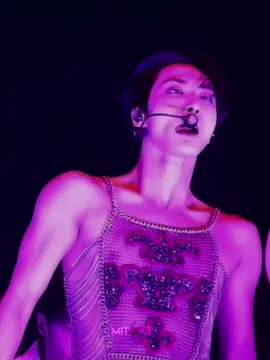 on one hand I wanted to be there, on the other idk if I would have survived this😮‍💨 #SEONGHWA #성화 #inyourfantasy #seonghwaedit #ateez #fyp 