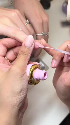 Watch me do this design 💅🏻 #fyp #fypシ゚viral #tiktokviral #xhhhhh #nailart #nailsinuk🇬🇧 #nailsbyme 