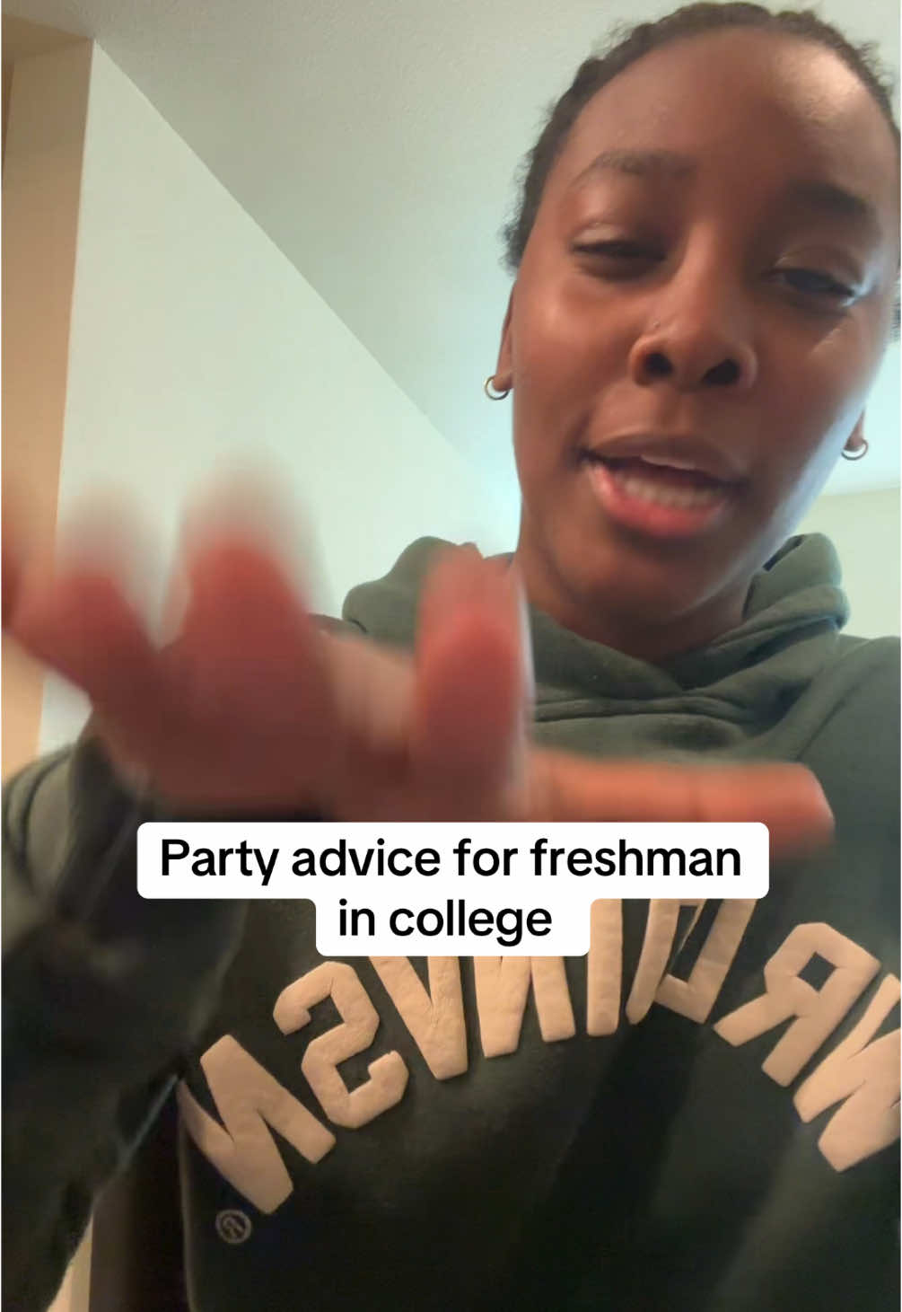 Parties are a huge part of college and i have seen to many mistakes🤦🏾‍♀️  #college #collegelife #collegestudent #collegeadvice #collegehacks #collegeparties 