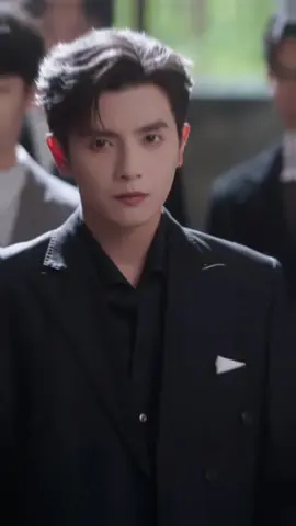 Don't define Feng Yan by being a doting husband.😎😎#何聪睿 #hecongrui #hecongrui何聪睿 #hàthôngduệ #HeCongrui 