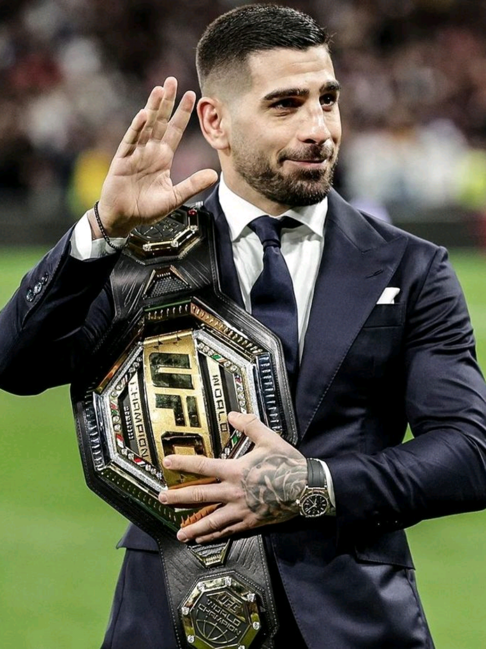El campeón ilia Topuria 