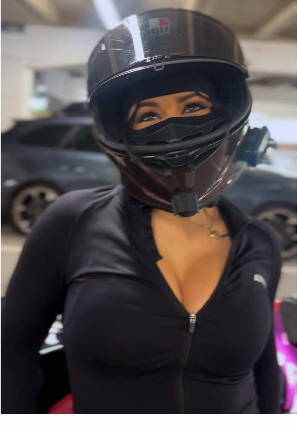 Hello 🥀🖤 - - @amotopart_fairing  USE CODE: “CHIVALRYMAR” for 10% off 💗 - - - - - - - - - - - - - - - #zx6r #zx6rgirl #ninja #bike #bikelife #bikergirl #kawasaki #amotopart