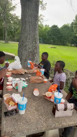 I’m gone feed them kids ..! #mamapoopoo #bigmama #GODisgood #Singlemomlife