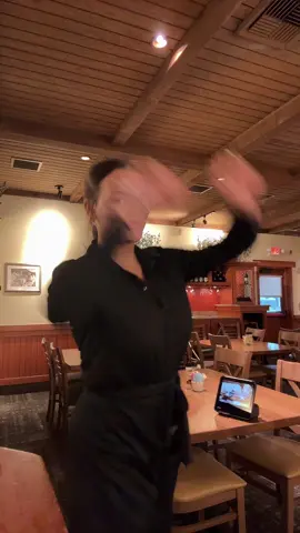 #olivegarden #fyp #employed 