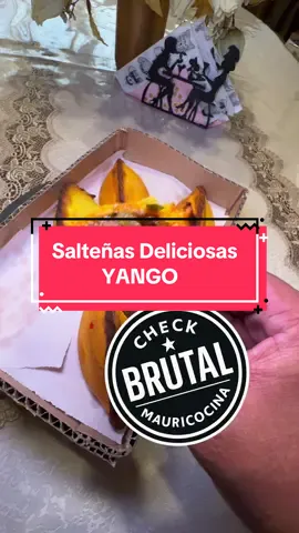 ¡Deliciosas salteñas para disfrutarlas donde quieras!
 Y lo puedes hacer desde la aplicación de YANGO solo debes descargar la app y utilizar mi código promocional para obtener 30 bob de descuento en tu primera compra y con envío sin costo.
 
 🍛Salteñas Tiki compra mínima de 50 BOB aplica todos los días.
 #salteñas #salteñasbolivianas #salteña