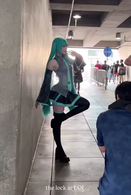 locked in #hatsunemikucosplay #norafawn #cosplayer #miku 