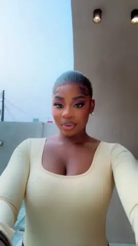 Another day to remind una say my babe fine pieces !!! WHO BORN YOU ?? 🥹🥹🥹🥹♥️♥️♥️..#crispdal #purplespeedy #speedal 