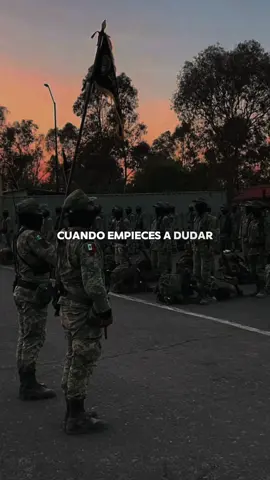 #CapCutMotivacional #Motivacional #reflexaododia #fuerzasarmadasdemexico #soldadosmexicanos #inspired #desafíos #marina #militarylife #reflexaododia #metas 