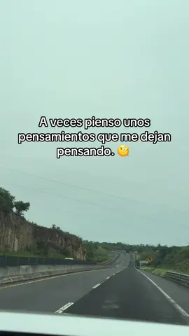 Aveces pienso unos pensamientos 🤣 #vida #crazy #Love #feliz #jajaja #2025 #tiktok #Dios #piscis #cielo #loveyou #noche #God #dia #tiempo #corazon #bendito #karma 