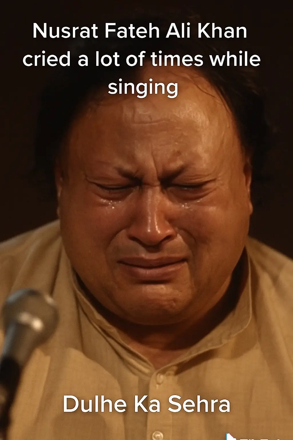 Nusrat Sahab cried multiple times while recording these lines. That's the emotional love of father and daughter. You can hear his pain, love and joy all in one these lines. That's the magic of ustaad nusrat fateh Ali khan ❤️❤️ #nusratfatehalikhan 