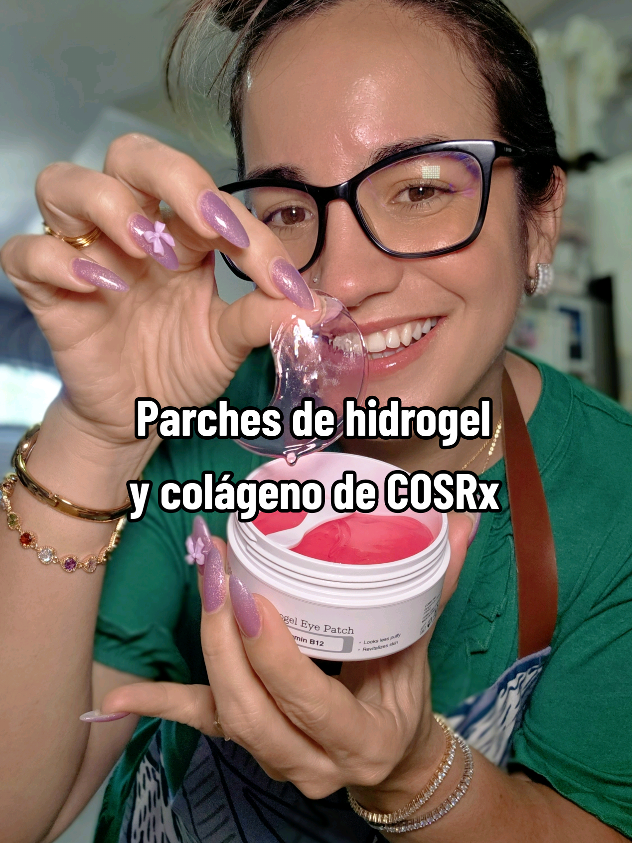 Los uso en los ojos pero también en otras áreas que necesitan un poquito de ayudita 😂 y me encantan! @COSRX Official #cosrx #cosrxeyepatch #eyepatches #collageneyepatch #tiktokshopcreatorpicks #dealsforyoudays #skincare #koreanskincare #kbeautyskincare #hydrogeleyepatches 