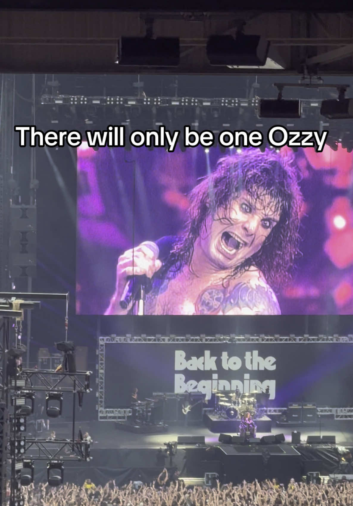 A fucking emotional rollercoaster of an evening. #ozzyosbourne #backtothebeginning #thefinalshow #ozzy #osbournes #blacksabbath #birmingham #astonvillastadium #emotional @Ozzy Osbourne #fyp #god 