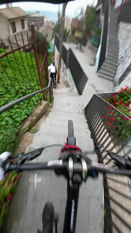 Calles de valpo💨 #bike #bikes #speed #downhill #urban #urbano 