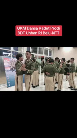 Dansa bagi Orang NTT khusus daratan Timor tdk diragukan lagi👏💃🏻🕺🏻…Bagi Kadet Dansa Merupakn slh satu kegiatan Unit Kreativitas Mahasiswa 👍👏#kadet #mahasiswa #kadetmahasiswa #D3 #ProdiBudiDayaTernak @Universitas Pertahanan RI #fyp #viralvideo #vod #doseneksis #FVLM #fyppage 