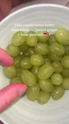 New favorite snack unlocked 🔓🍇 #TikTokShopFinds #SourCandyHack #FrozenGrapes #HealthySnacks #TikTokMadeMeBuyIt #SnackTok #tiktokshopcreatorpicks #dealsforyoudays 