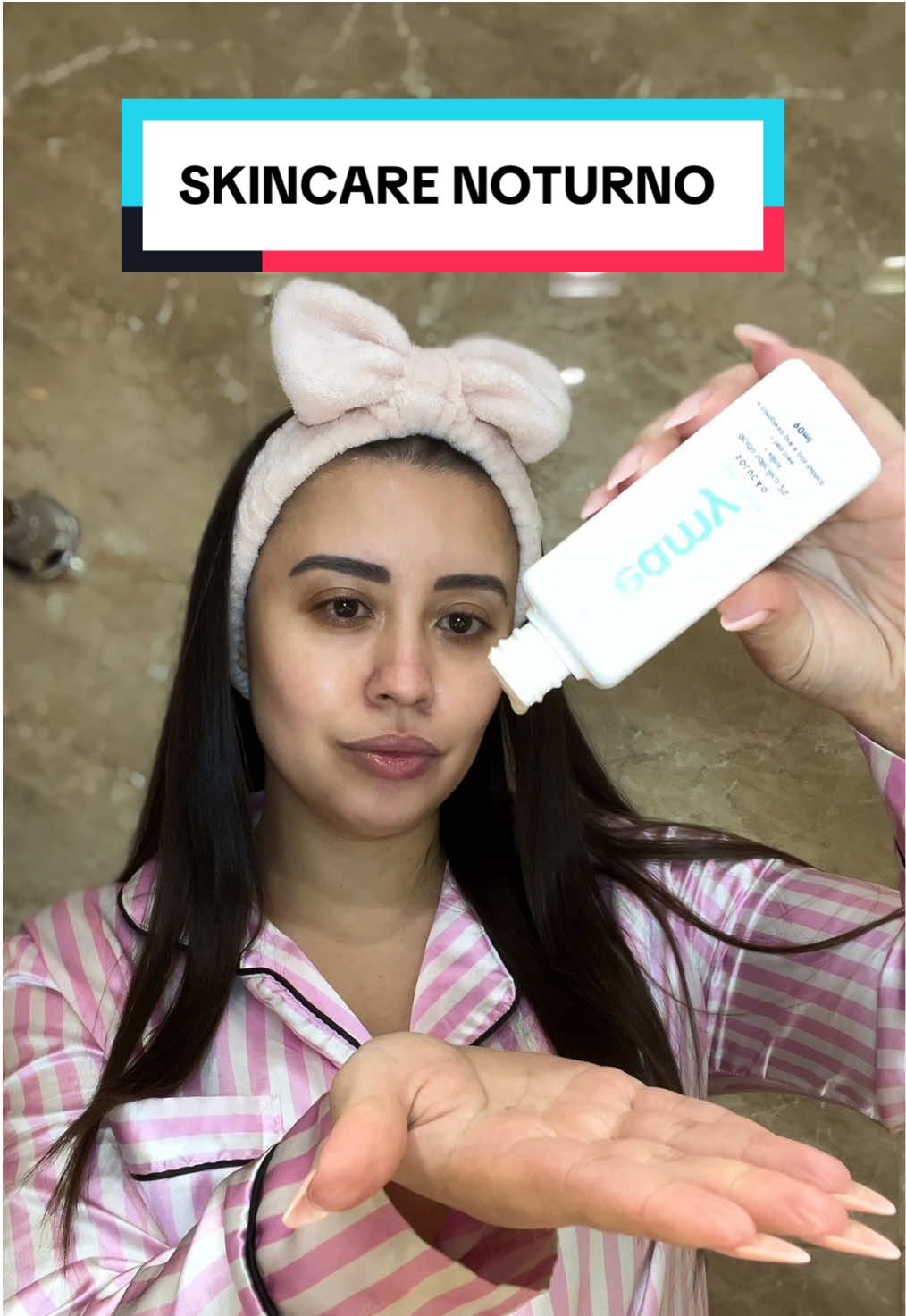 Final de domingo com skincare de verdade. Uma rotina simples, mas que faz diferença na minha pele. Ácido mandélico, hidratação leve e cama. ✨  MTu também tem teu ritual de autocuidado à noite? #skincarenoturno #acidomandelico #peleoleosa #rotinadeskincare #cuidadoscomapele #autocuidadofeminino 